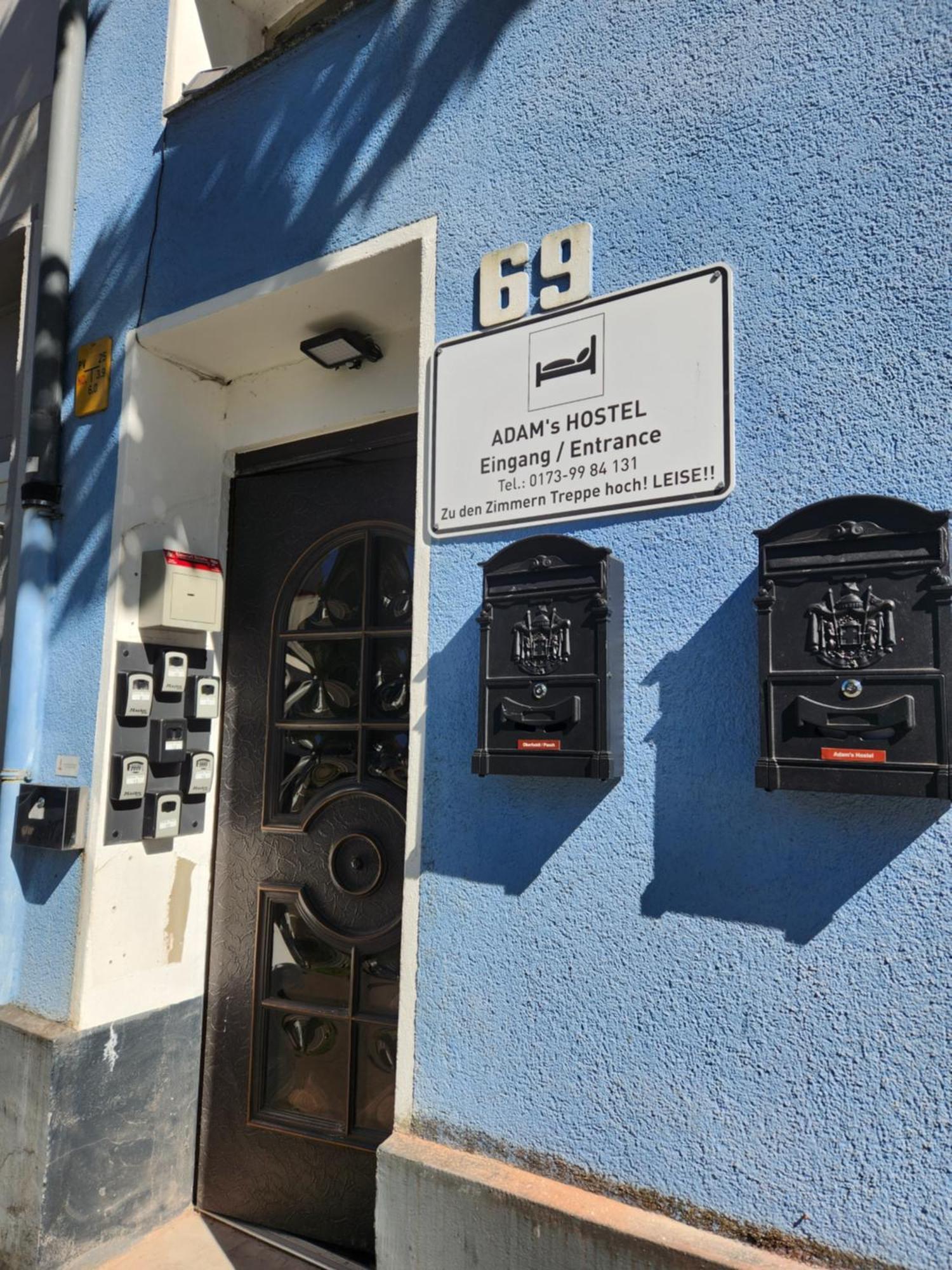 Adam'S Hostel - Self Check-In & Only Private Rooms ดุสเซลดอร์ฟ ภายนอก รูปภาพ
